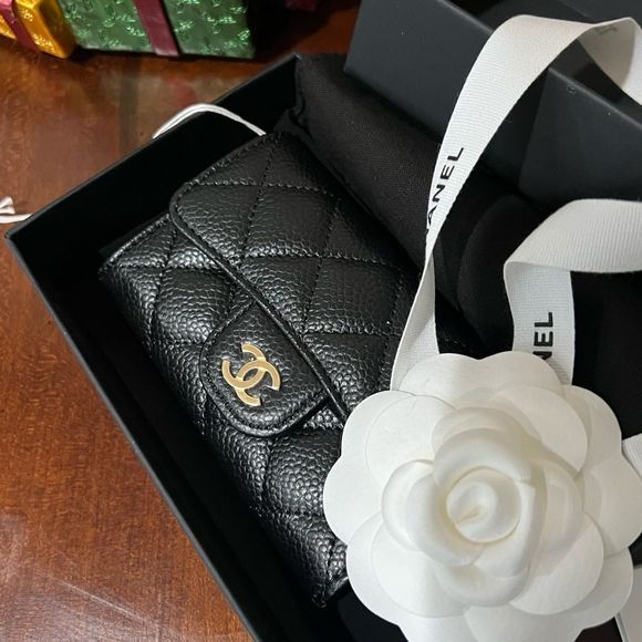CHANEL Handbags - CHANEL• Flap Card Holder Caviar black GHW